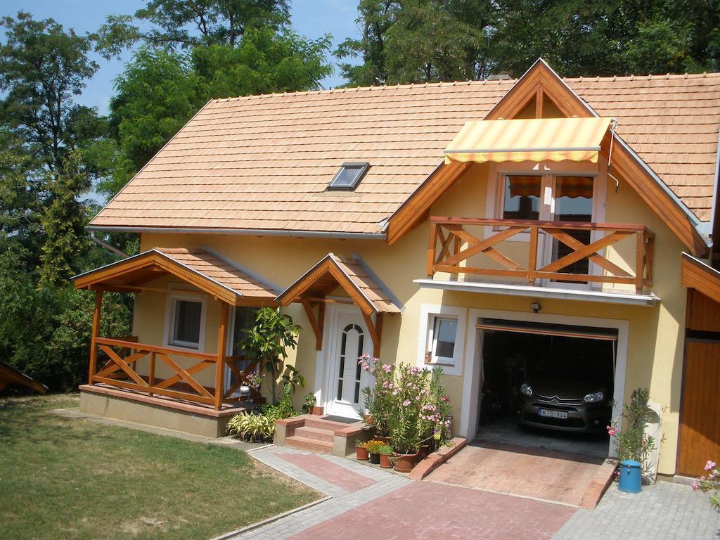 Emilia Apartmanhaz Heviz Exterior photo